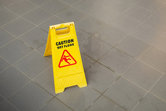 When is NOTICE Sufficient to Hold a Landowner Liable in a Slip & Fall?